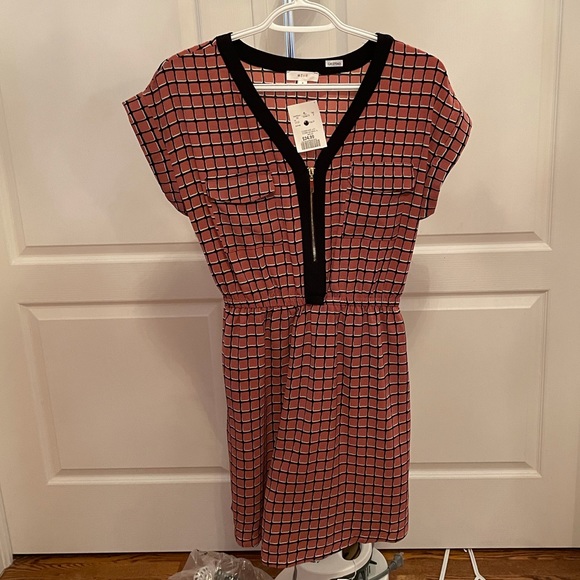 NWT Dress - Picture 1 of 2